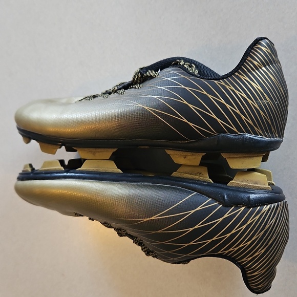DSG Soccer Cleats - Picture 7 of 10